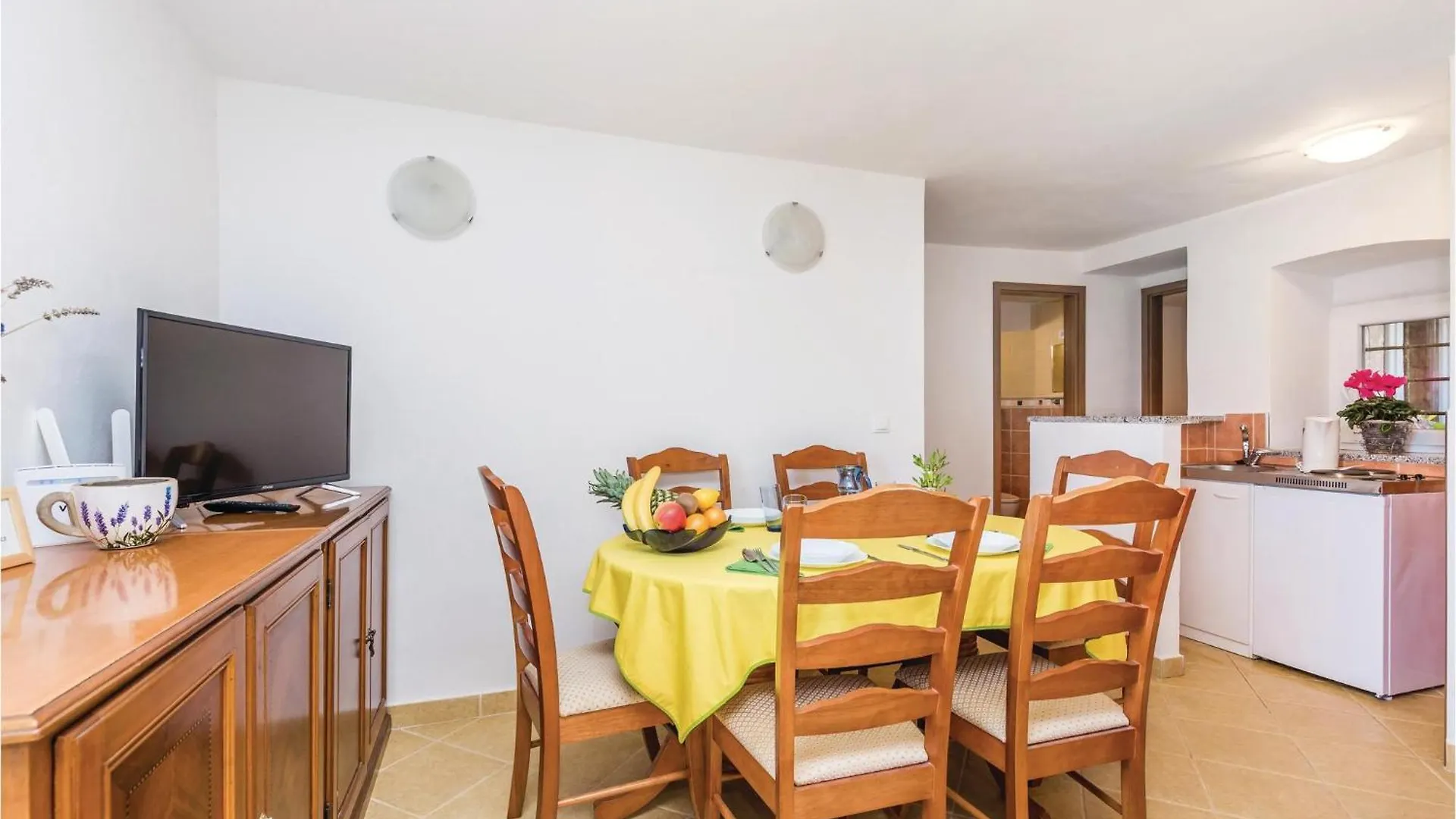 Casa de Férias Awesome Home In Moscenicka Draga With Kitchen