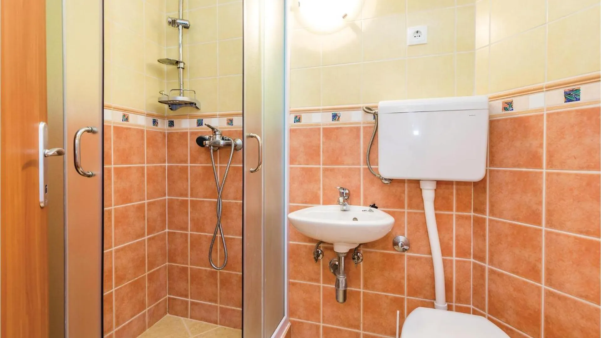 Awesome Home In Moscenicka Draga With Kitchen Casa de Férias